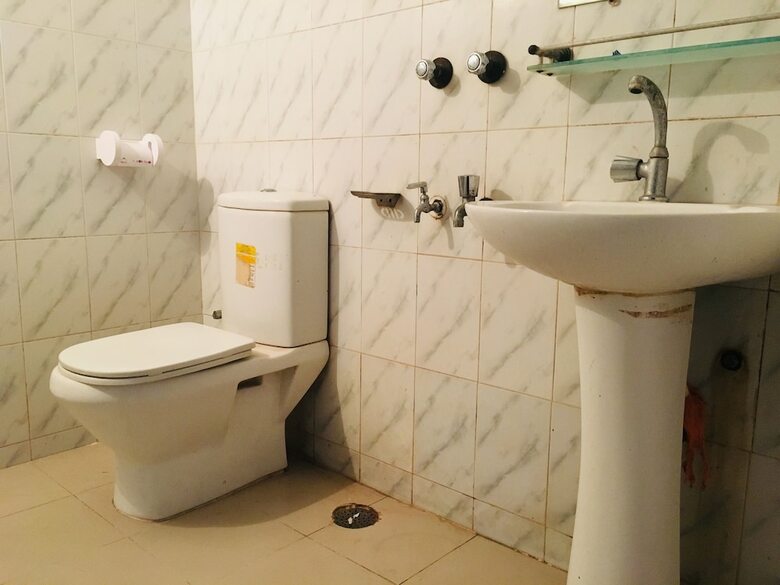 Hotel White Hall Guest House