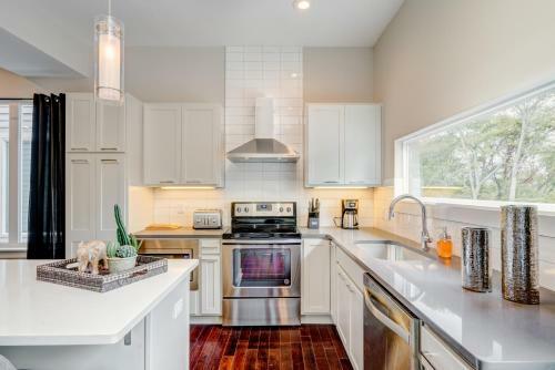 2nd Ave S Townhouse Unit C10