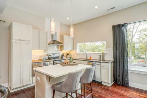 2nd Ave S Townhouse Unit C10