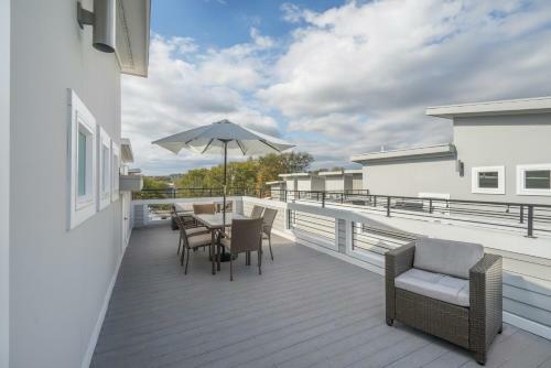 2nd Ave S Townhouse Unit C10