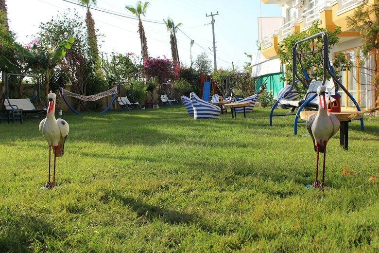 Hare Hotel