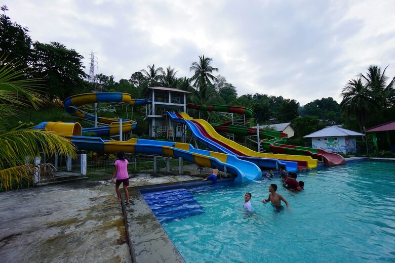 Hotel Oyo 1254 Golden Lake Resort