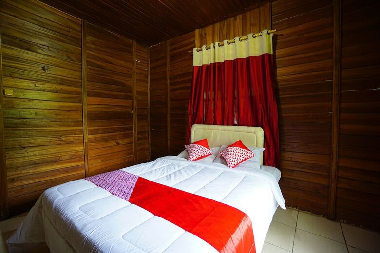 Hotel Oyo 1254 Golden Lake Resort