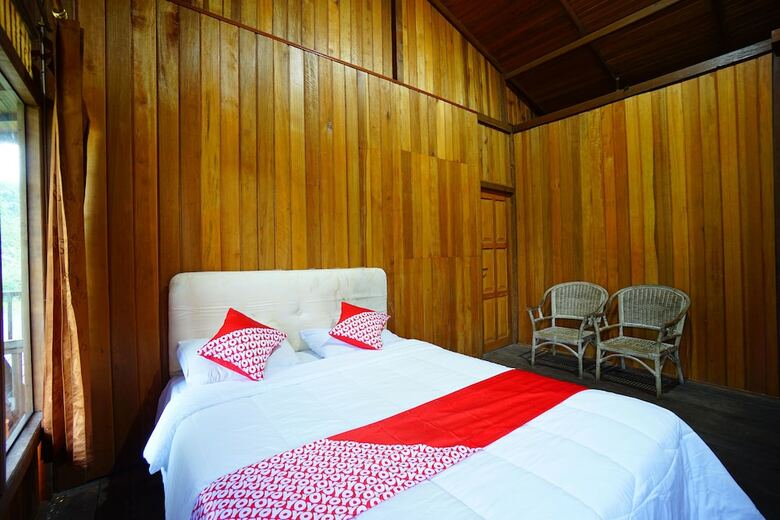 Hotel Oyo 1254 Golden Lake Resort