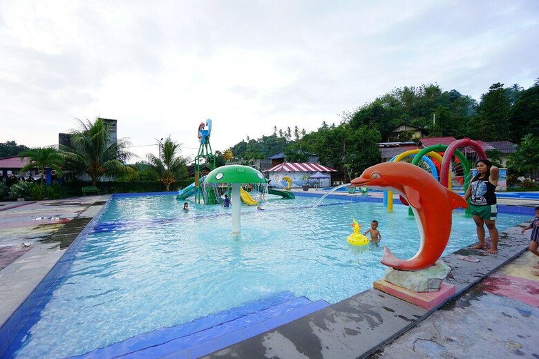 Hotel Oyo 1254 Golden Lake Resort