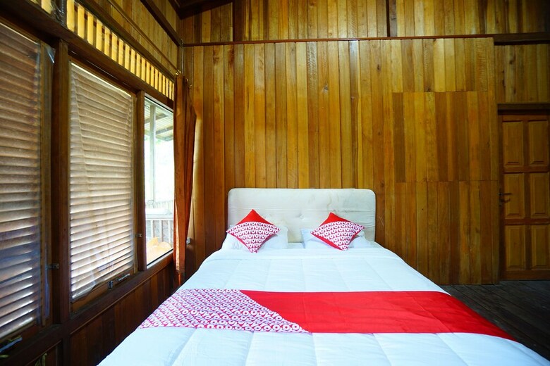 Hotel Oyo 1254 Golden Lake Resort