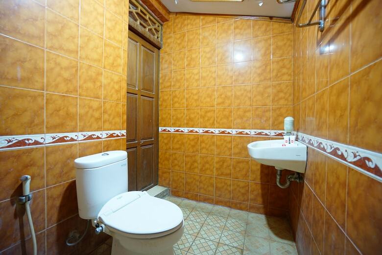 Hotel Oyo 1254 Golden Lake Resort