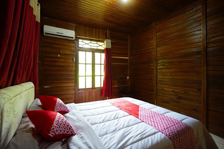 Hotel Oyo 1254 Golden Lake Resort