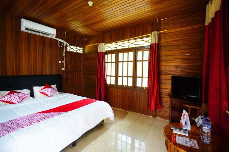 Hotel Oyo 1254 Golden Lake Resort