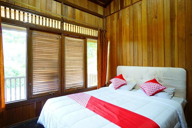 Hotel Oyo 1254 Golden Lake Resort