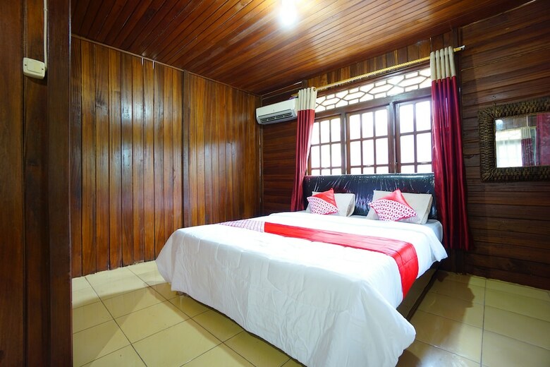 Hotel Oyo 1254 Golden Lake Resort