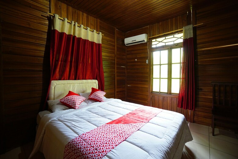Hotel Oyo 1254 Golden Lake Resort