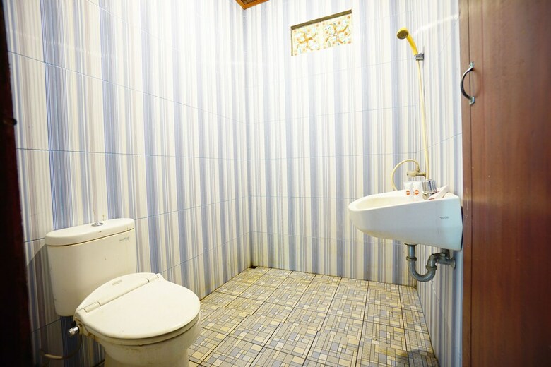 Hotel Oyo 1254 Golden Lake Resort