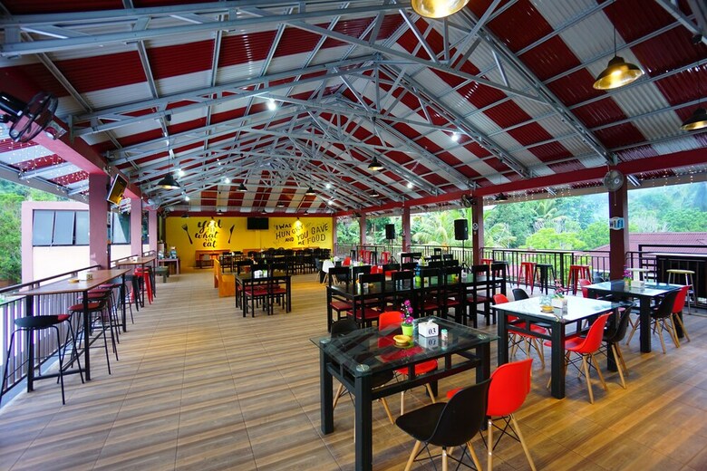 Hotel Oyo 1254 Golden Lake Resort