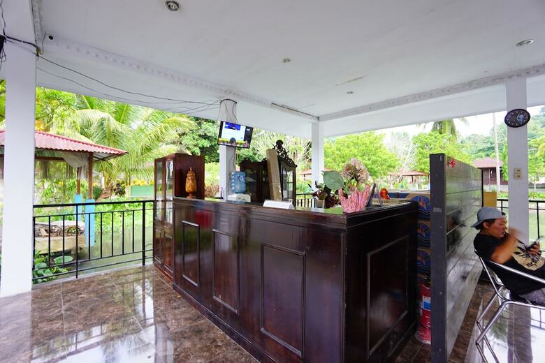 Hotel Oyo 1254 Golden Lake Resort