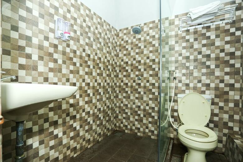 Hostal Oyo 1188 Alam Indah Lestari Hotel