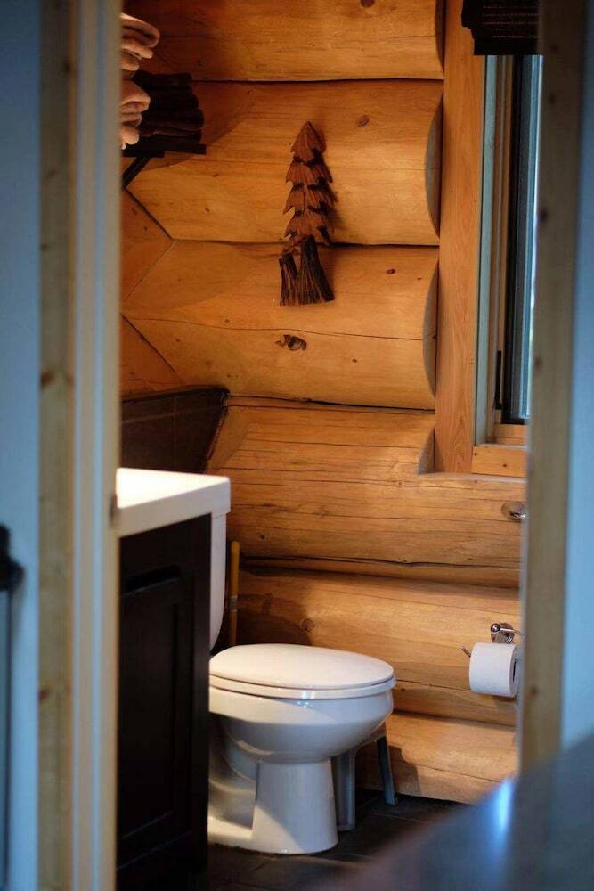Cabana Yukon Pines
