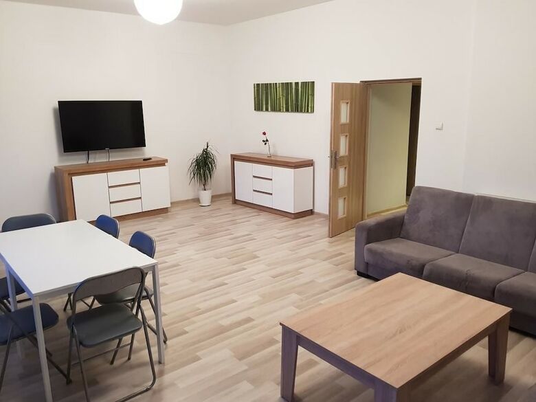 Hostal Szybowa II