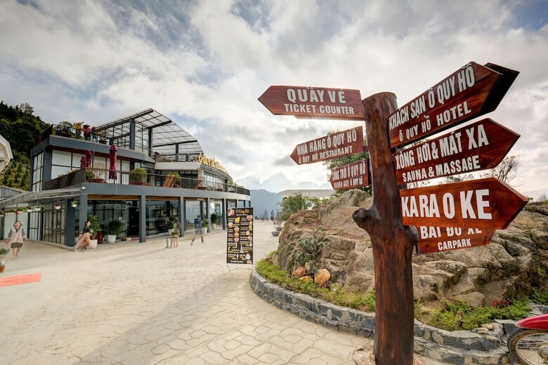 Heaven Gate Hotel O Quy Ho