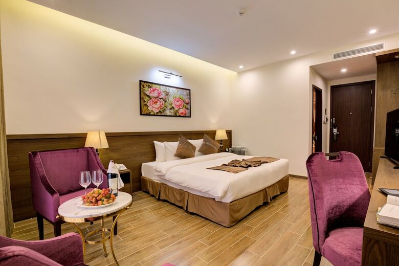 Heaven Gate Hotel O Quy Ho
