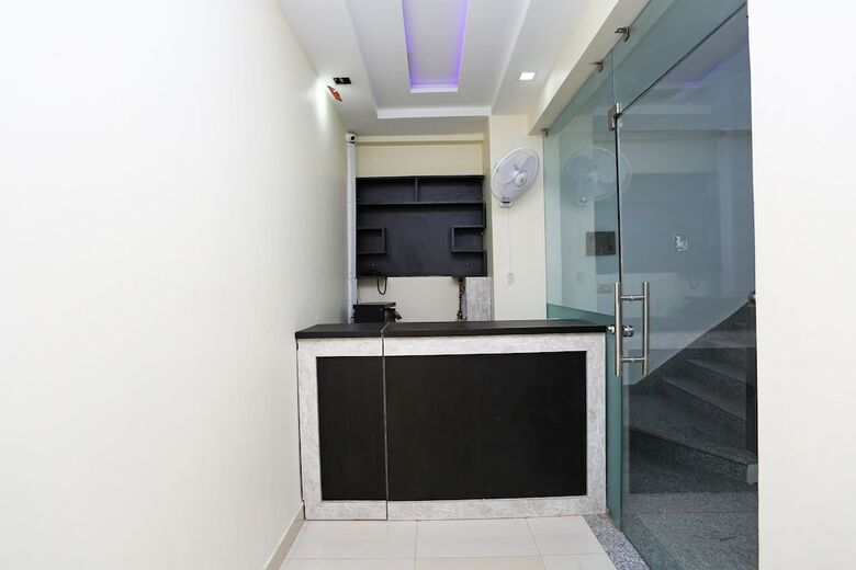 Oyo 37381 Hotel The Elite Inn