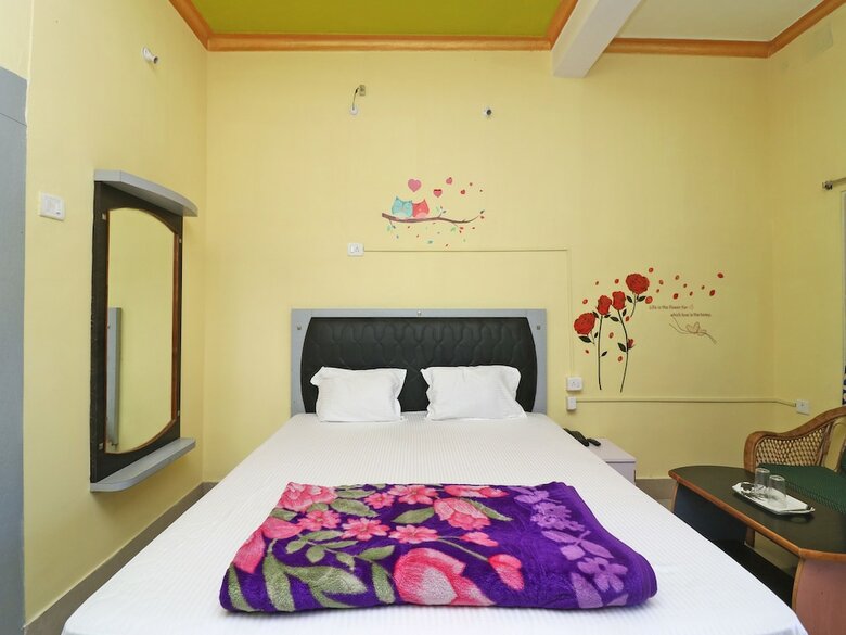 Oyo 42729 Hotel Kavin's Inn