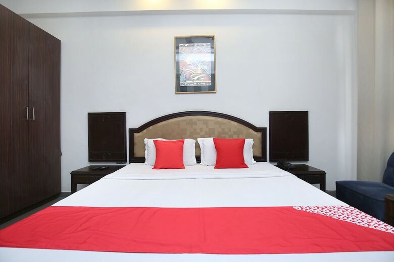 Oyo 23498 Hotel Jane Royale