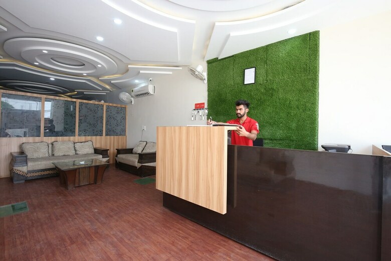Hotel Oyo 42991 Mehra Dhaba
