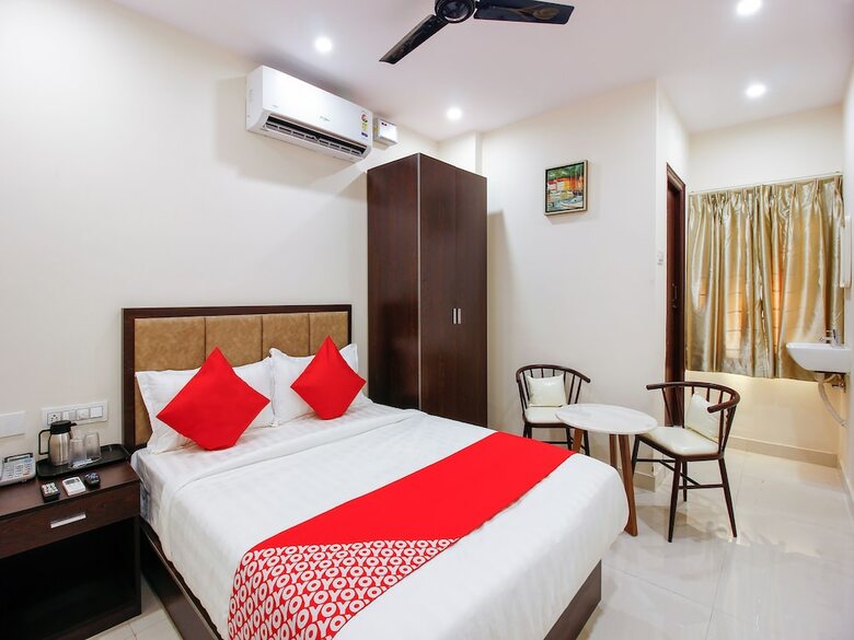 Oyo 23323 Hotel Dove