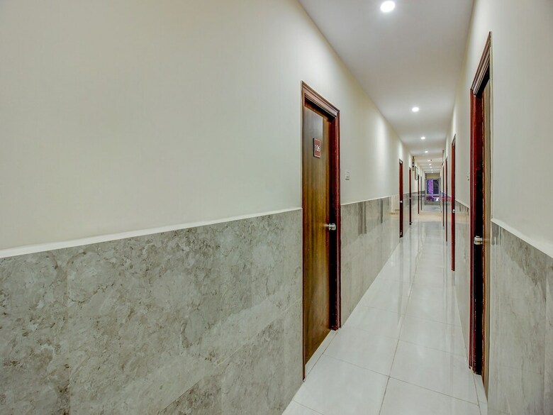 Oyo 23323 Hotel Dove