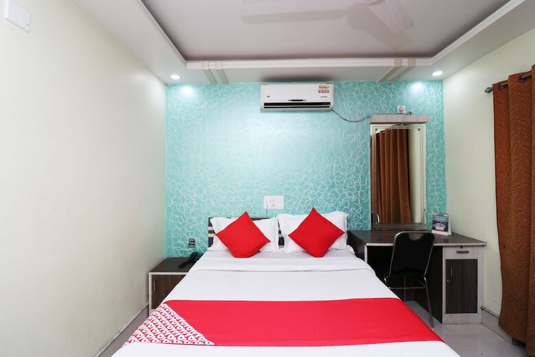 Oyo 30163 Hotel Taj Palace