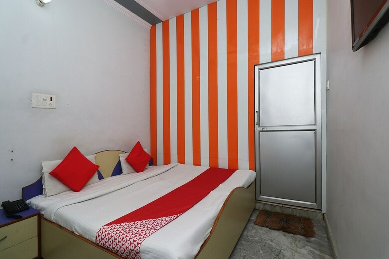 Oyo 29309 Hotel Taj Palace