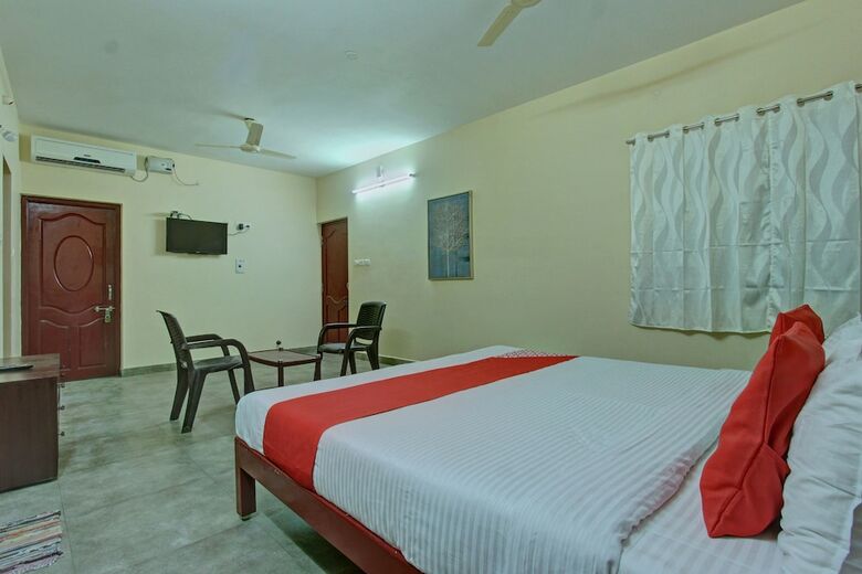 Hotel Oyo 27946 Sandhanam As Abode