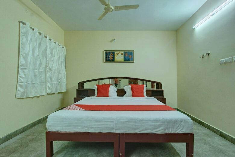 Hotel Oyo 27946 Sandhanam As Abode