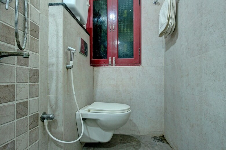 Hotel Oyo 27946 Sandhanam As Abode