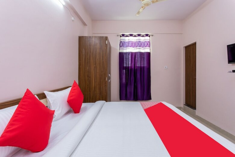 Oyo 24461 Hotel Suvidha