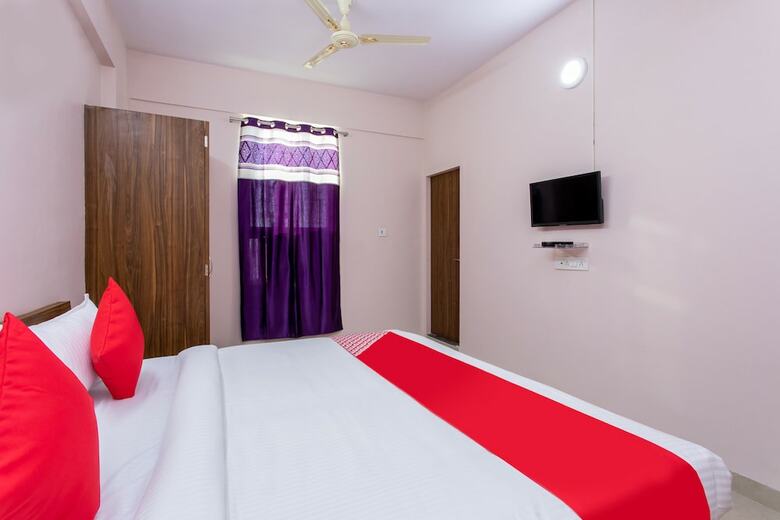 Oyo 24461 Hotel Suvidha