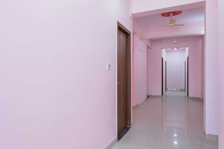 Oyo 24461 Hotel Suvidha
