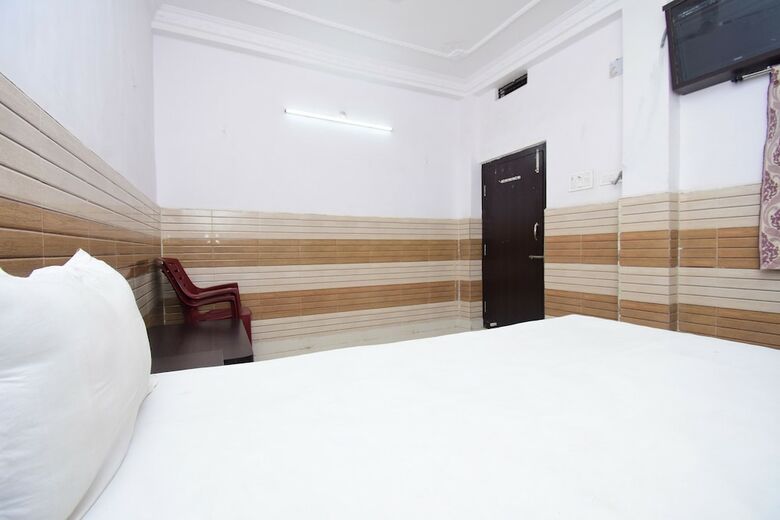 Spot On 44384 Hotel Amit