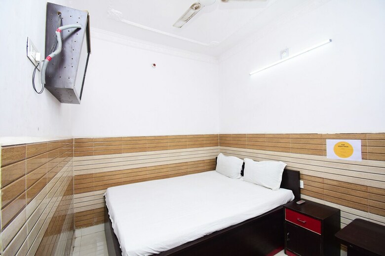Spot On 44384 Hotel Amit