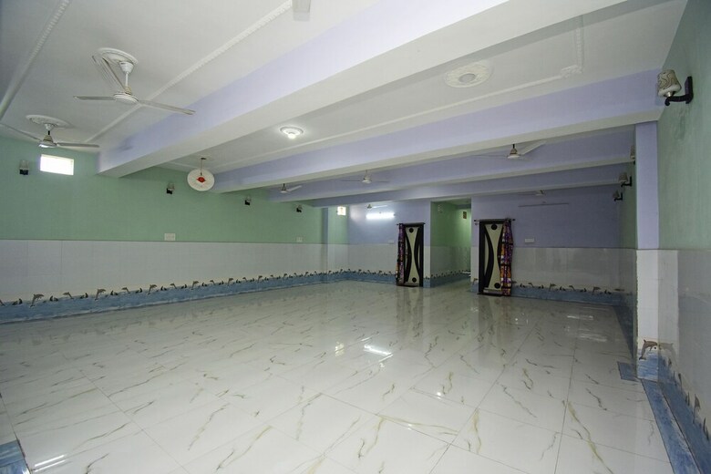 Spot On 44384 Hotel Amit