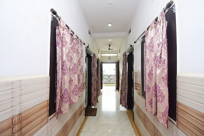 Spot On 44384 Hotel Amit