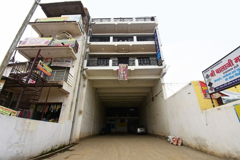 Spot On 44384 Hotel Amit