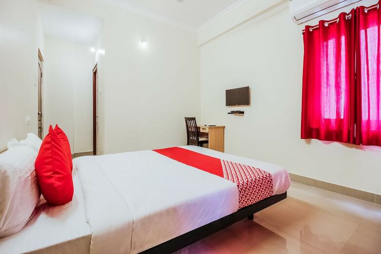 Hotel Oyo Flagship 30254 Flagship Blessings