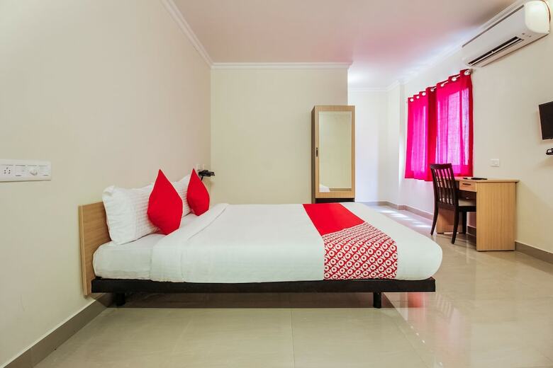 Hotel Oyo Flagship 30254 Flagship Blessings