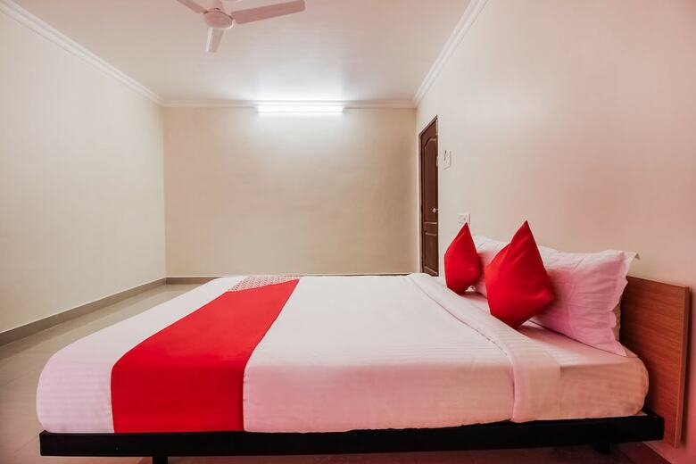 Hotel Oyo Flagship 30254 Flagship Blessings