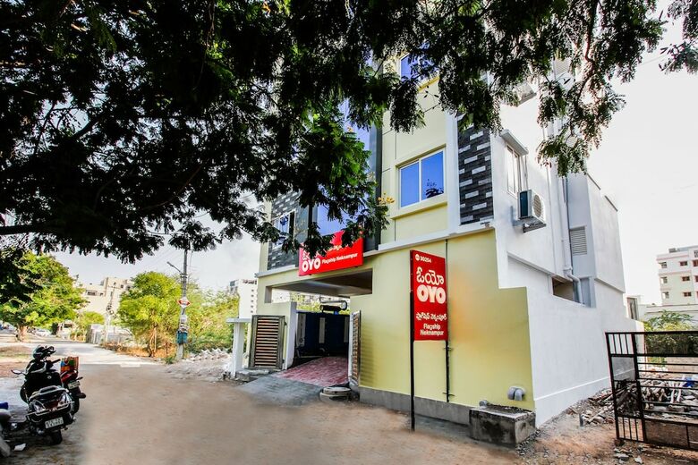 Hotel Oyo Flagship 30254 Flagship Blessings