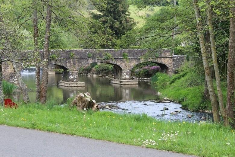 French Property By The River