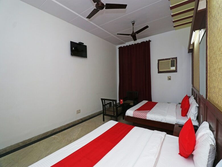 Oyo 15383 Hotel Grand Melrose
