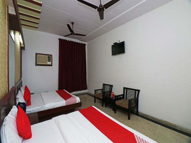 Oyo 15383 Hotel Grand Melrose